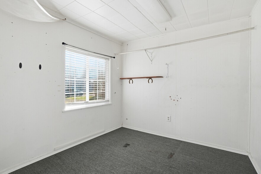 More Photos Of 1710 Bryant St, Vancouver Land For Sale