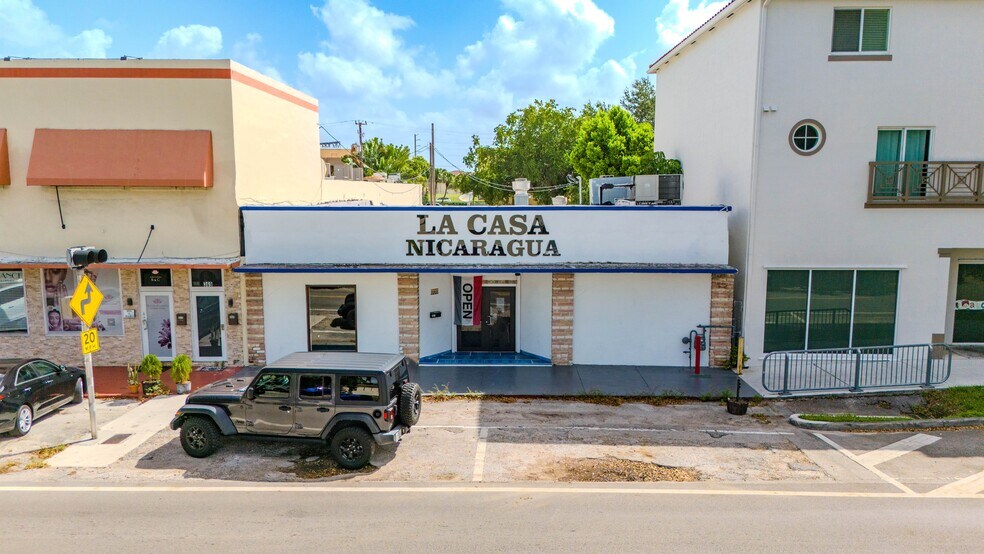 Primary Photo Of 365 N Royal Poiciana Blvd, Miami Springs Restaurant For Lease