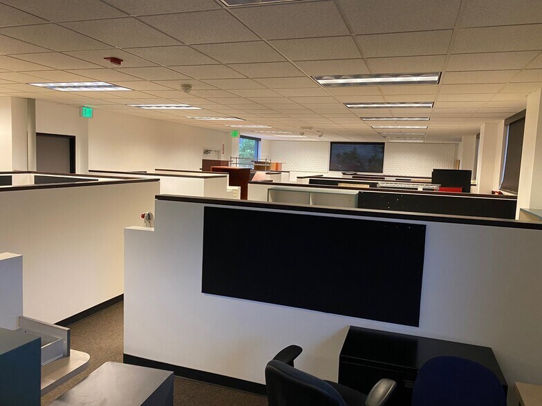 More Photos Of 1530 SW Taylor St, Portland Office For Lease