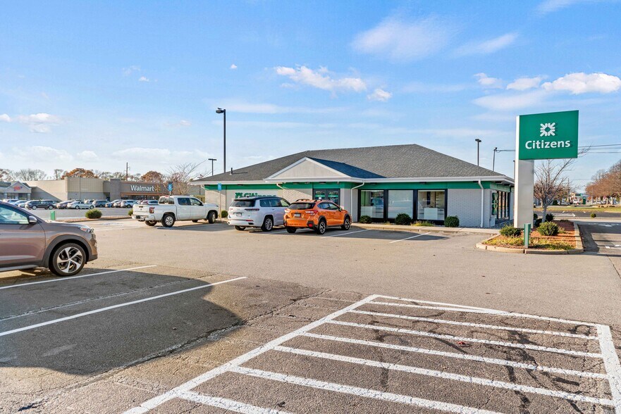 More Photos Of 1-42 Fairhaven Commons Way, Fairhaven Unknown For Lease