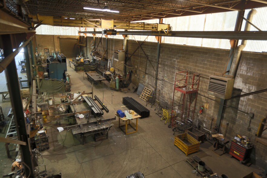 More Photos Of 633 Fellows Ave, Hanover Township Warehouse For Sale