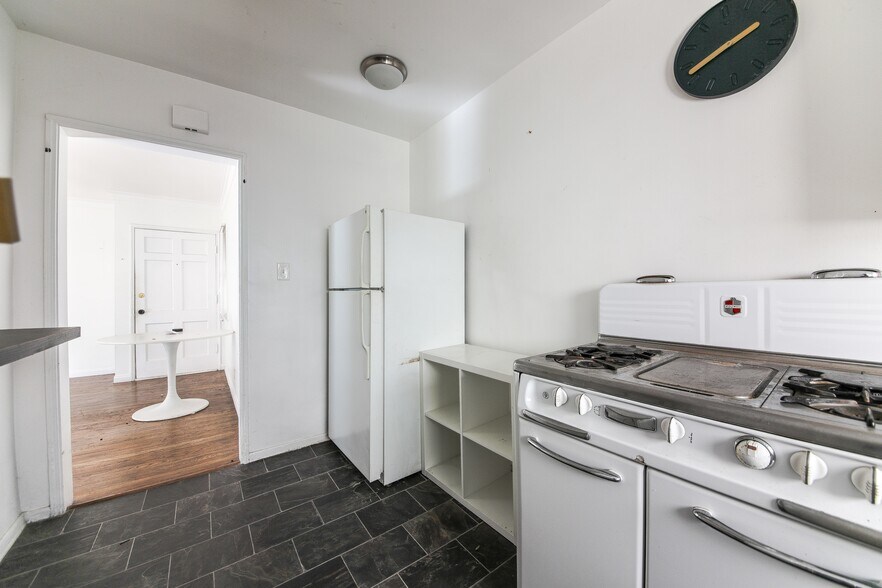 More Photos Of 8730-8736 Holloway Dr, West Hollywood Apartments For Sale