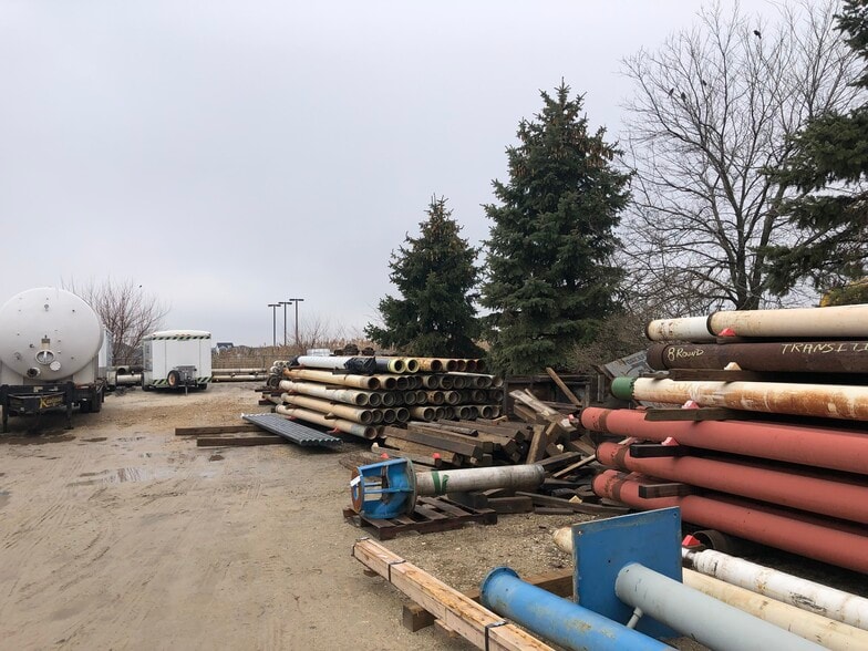 More Photos Of 825 E North St, Elburn Warehouse For Lease