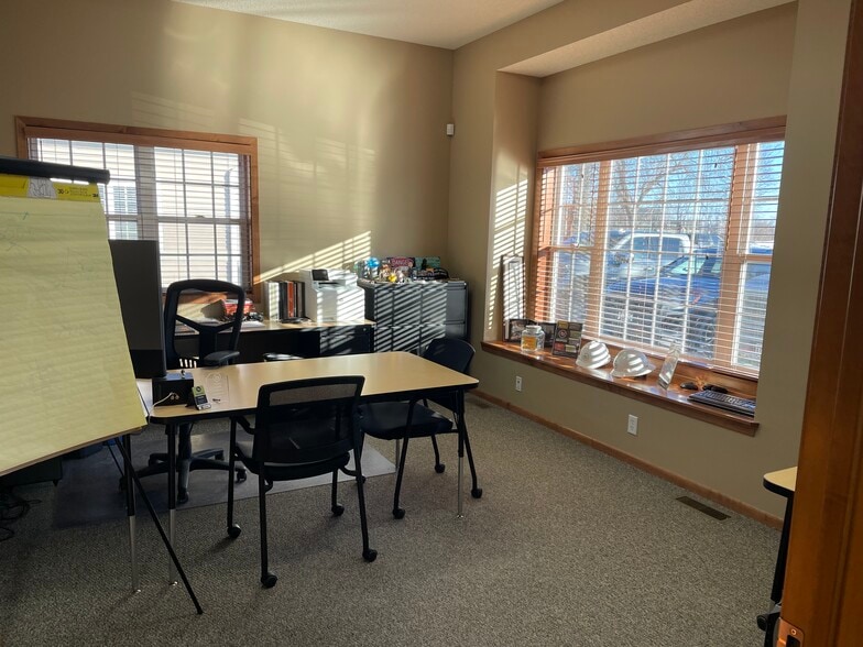 More Photos Of 2167 Northdale Blvd NW, Coon Rapids Office For Sale