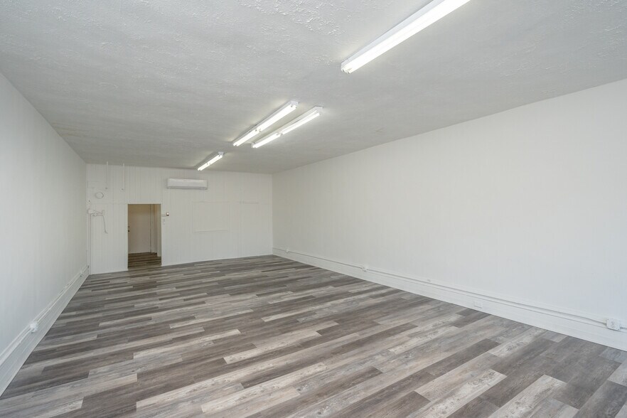 More Photos Of 1823-1841 Wade Hampton Blvd, Greenville Unknown For Lease