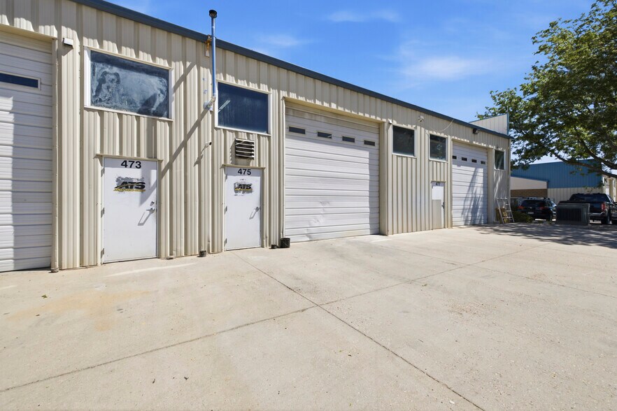 More Photos Of 449-477 Denver Ave, Loveland Light Distribution For Lease