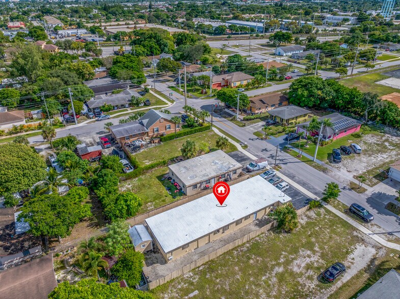 More Photos Of 223 SW 5th Ct, Deerfield Beach Multifamily For Sale