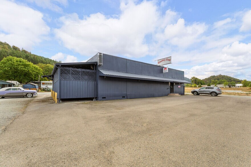 More Photos Of 125 Opresik Ln, Myrtle Creek Bar For Sale