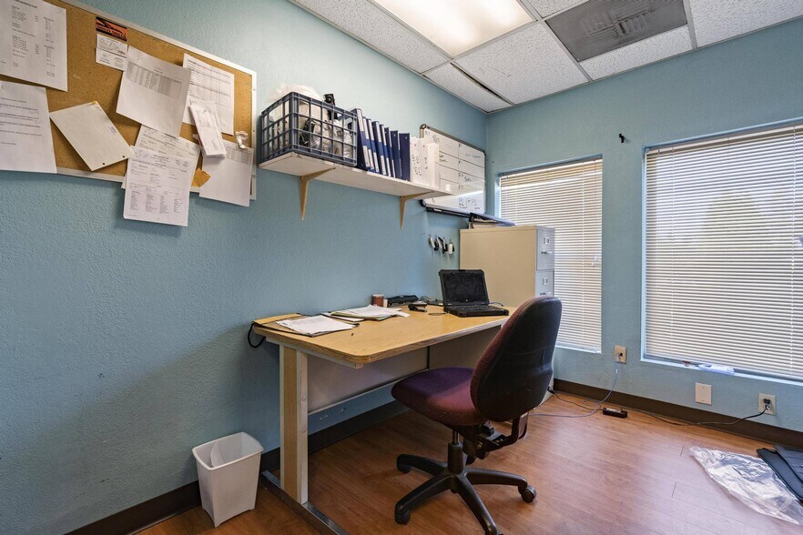 More Photos Of 110 Spring Hill Dr, Grass Valley Manufacturing For Sale