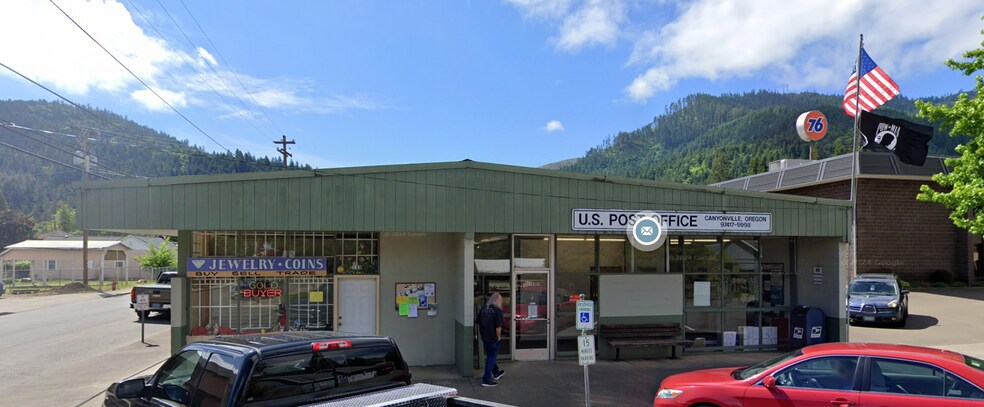 More Photos Of 131 SE 2nd St, Canyonville Post Office For Sale