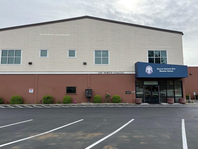 More Photos Of 1207 N 152nd St, Shoreline Lodge Meeting Hall For Lease