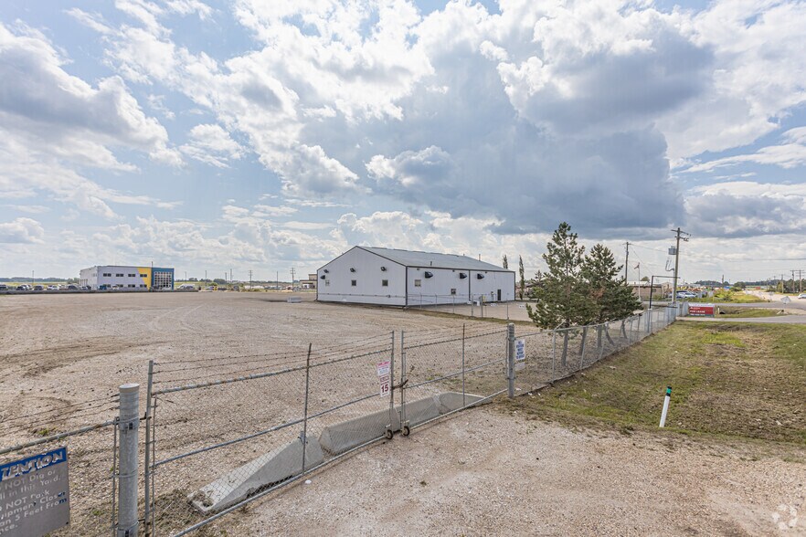 70 Diamond Ave, Spruce Grove, AB Industrial For Lease
