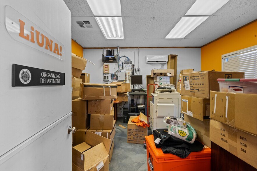 More Photos Of 2201 H St, Bakersfield Office For Sale