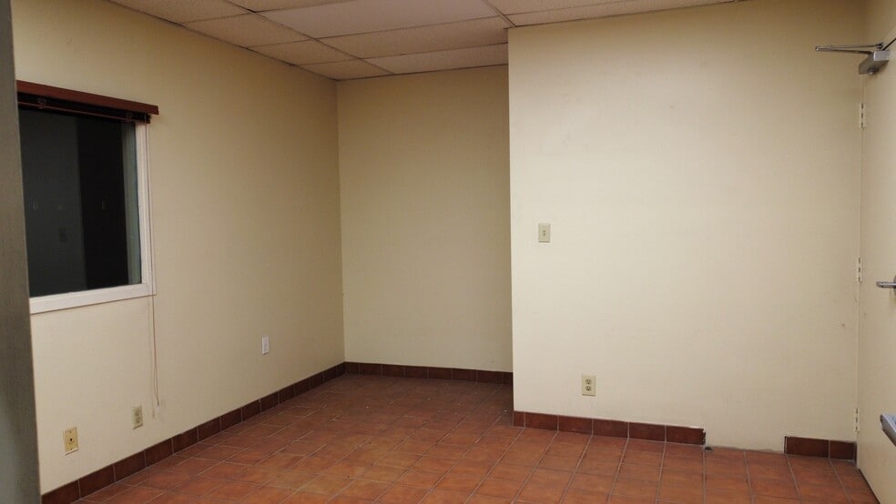 More Photos Of 2501 Wiles Rd, Deerfield Beach Unknown For Lease