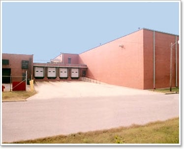 More Photos Of 905 Herring Ave, Wilson Manufacturing For Lease