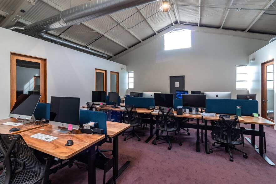 More Photos Of 2820 Newell St, Los Angeles Office For Sale