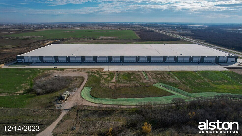 More Photos Of 13410 Hwy 114, Justin Distribution For Lease