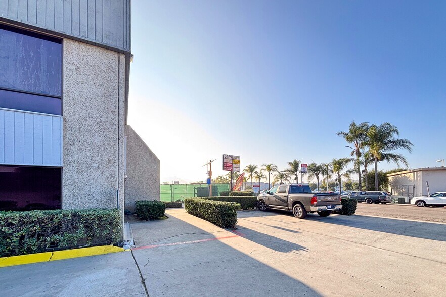 More Photos Of 5959 Mission Gorge Rd, San Diego Office For Sale
