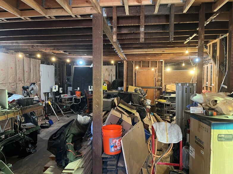 More Photos Of 5874 Doyle St, Emeryville Office For Sale