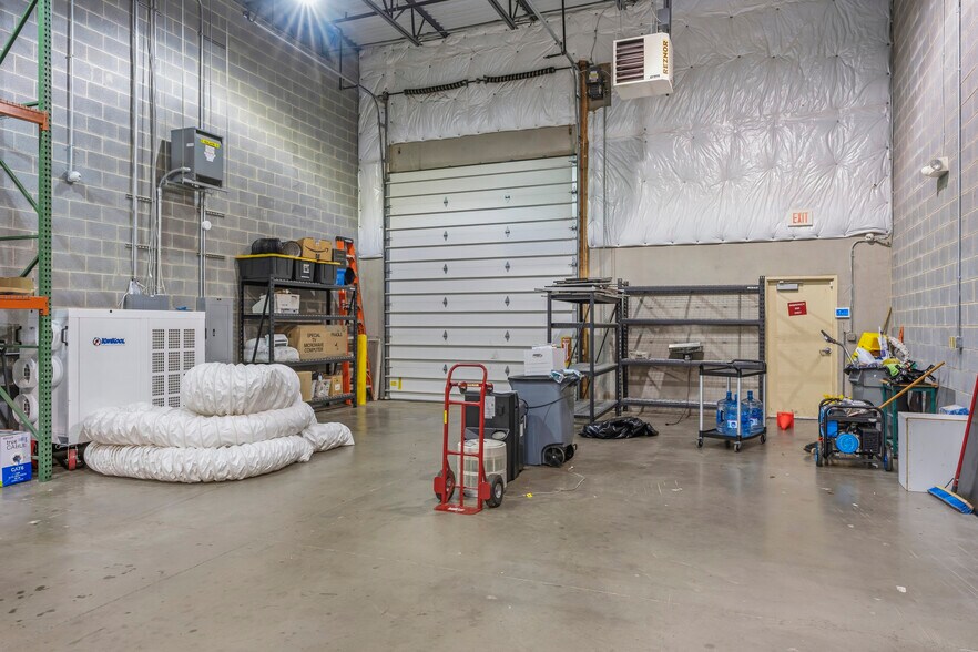 More Photos Of 17857-17889 Fraley Blvd, Dumfries Research And Development For Sale