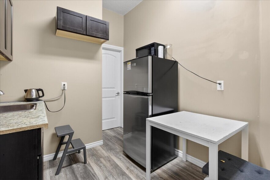 More Photos Of 5657-5677 99 St NW, Edmonton Loft Creative Space For Sale