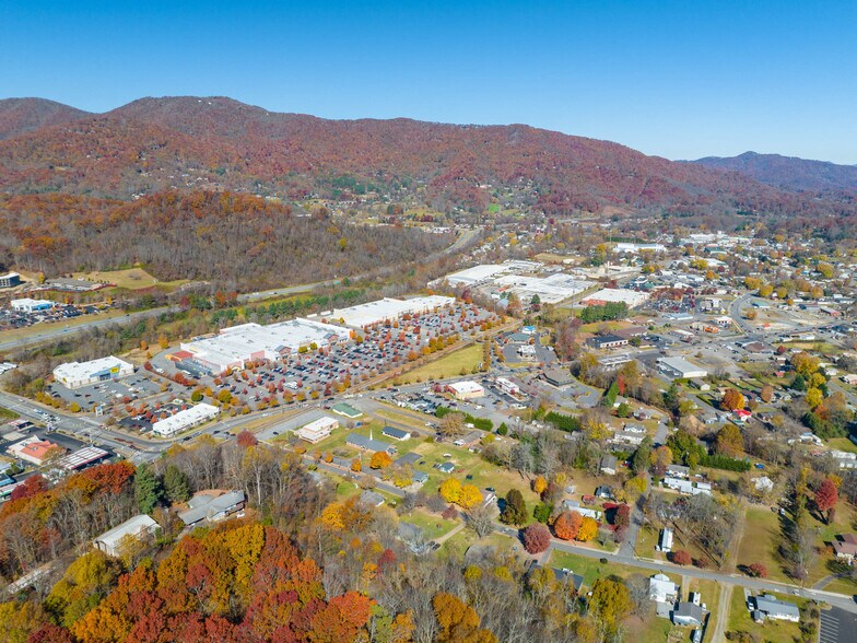 More Photos Of 2145 S Main St, Waynesville Fast Food For Sale