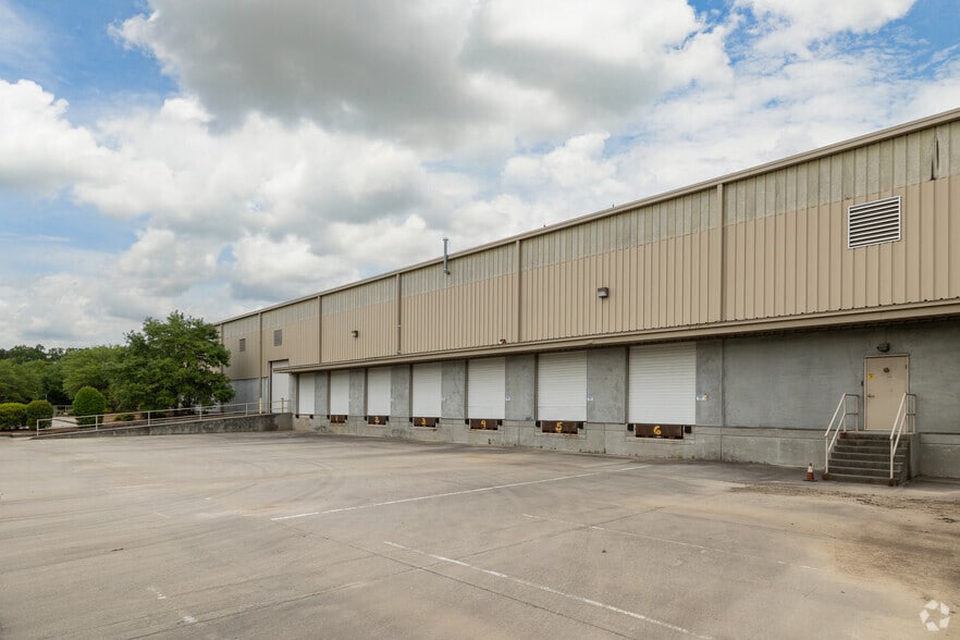 More Photos Of 231 Bourne Blvd, Savannah Warehouse For Lease