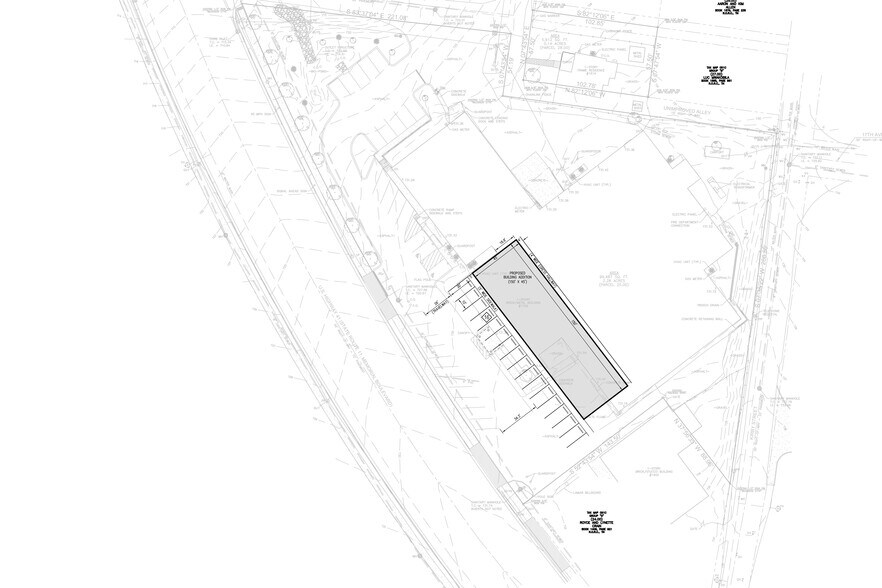 More Photos Of 1704-1706 Memorial Blvd, Springfield Warehouse For Lease