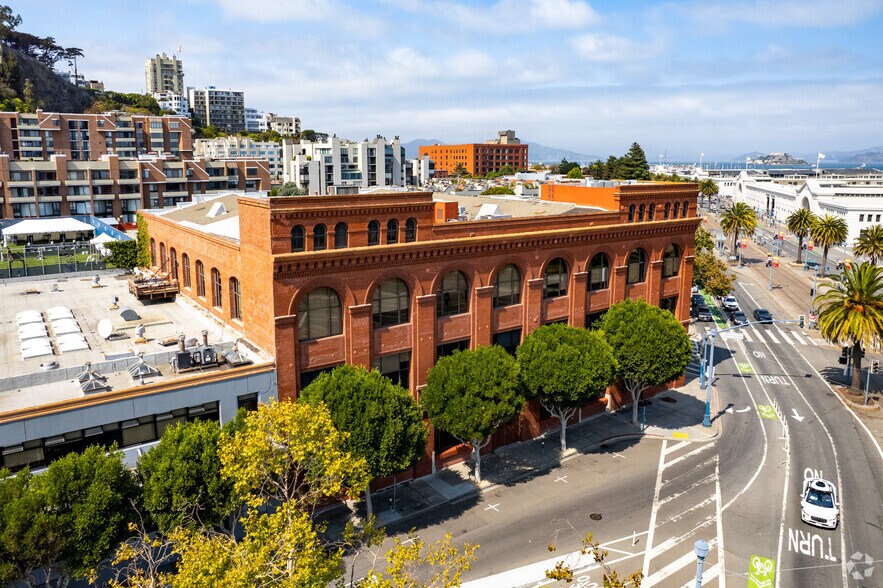 More Photos Of 1 Lombard St, San Francisco Office For Lease