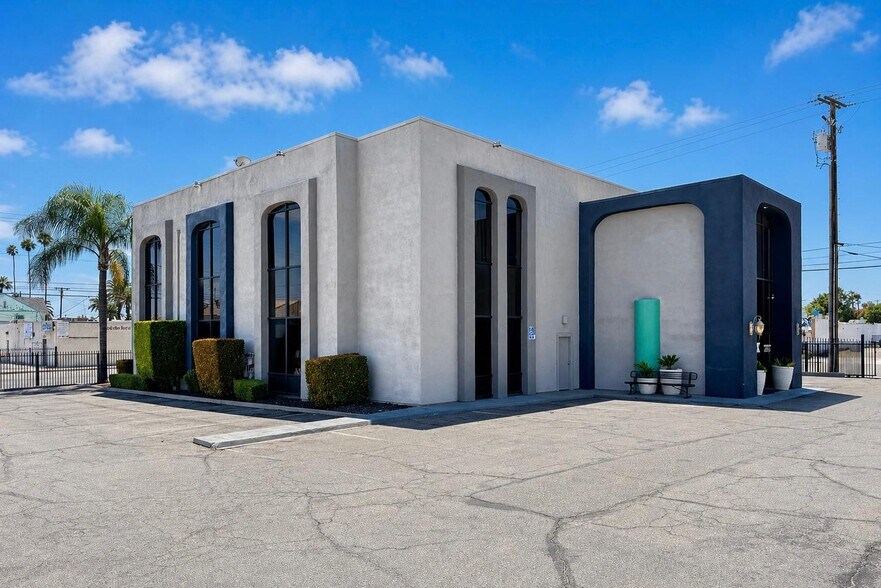 More Photos Of 909 N D St, San Bernardino Office For Sale