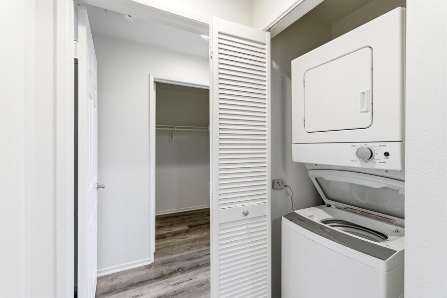 More Photos Of 633 W Route 66, Glendora Apartments For Sale