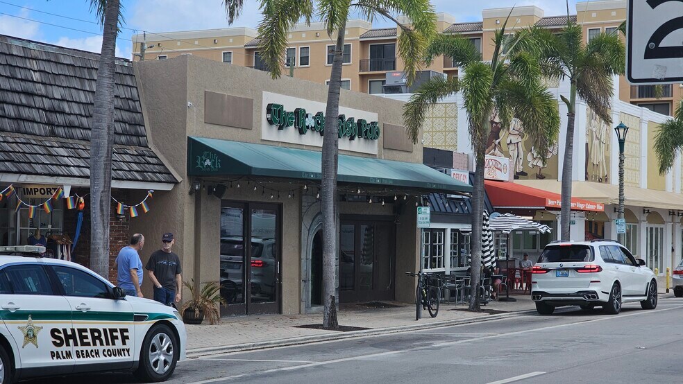 More Photos Of 614 Lake Ave, Lake Worth Restaurant For Sale