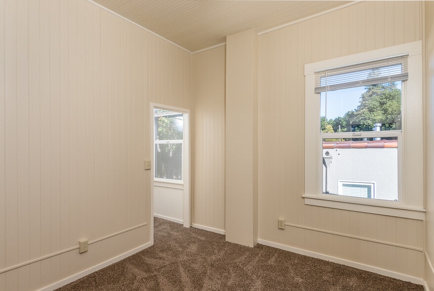 More Photos Of 811 Davis St, Santa Rosa Apartments For Sale