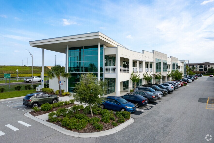 More Photos Of 10920 Moss Park Rd, Orlando Medical For Lease