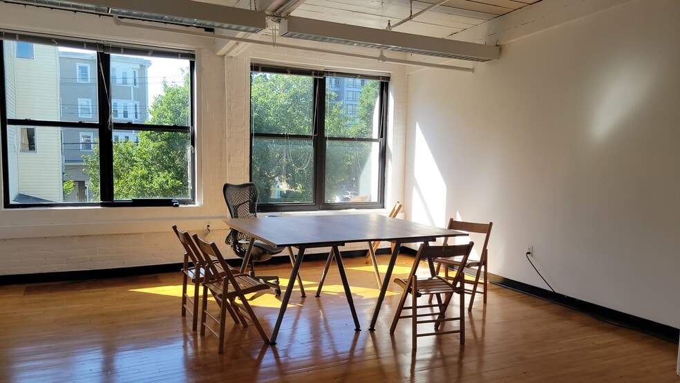 More Photos Of 90 Hamilton St, Cambridge Office For Sale