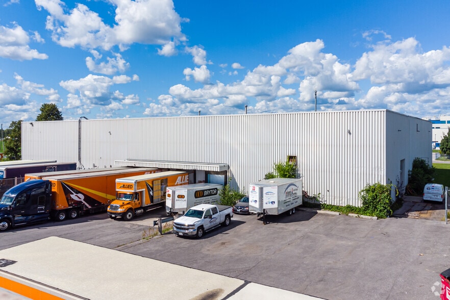 More Photos Of 5499 Canotek Rd, Ottawa Warehouse For Lease