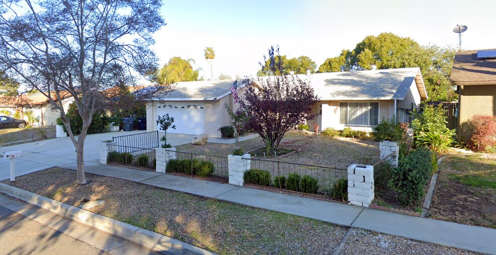 Primary Photo Of 855 Frontier Ave, Redlands Assisted Living For Sale