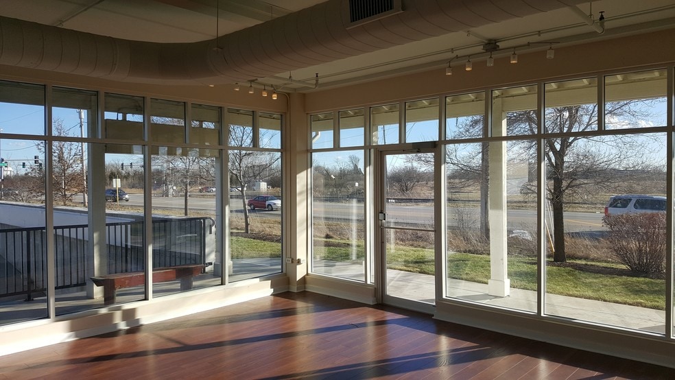 More Photos Of 970 Harris Rd, Grayslake Apartments For Lease