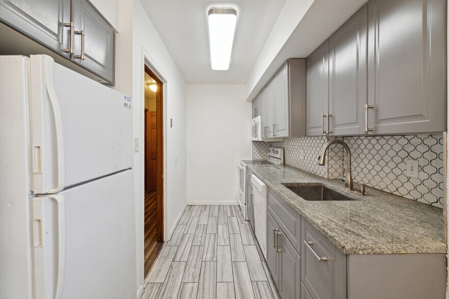 More Photos Of 2521 W McNichols Rd, Detroit Apartments For Sale