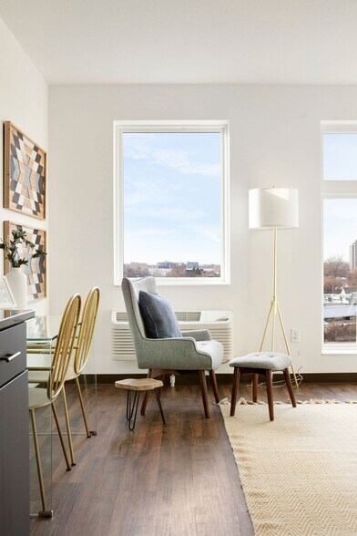 More Photos Of 309-NE Ulysses St, Minneapolis Apartments For Lease