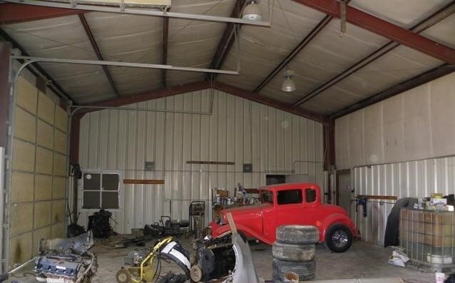 More Photos Of 176 4000 Rd, Coffeyville Auto Salvage Facility For Lease