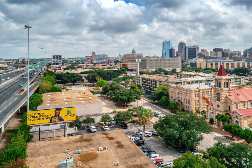 More Photos Of 523 Urban Loop, San Antonio Warehouse For Lease