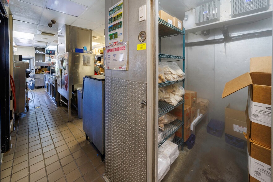 More Photos Of 12 Bo James St, Clayton General Retail For Sale
