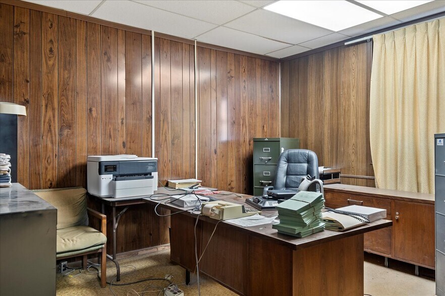 More Photos Of 115 E Mound St, Girard Industrial For Sale