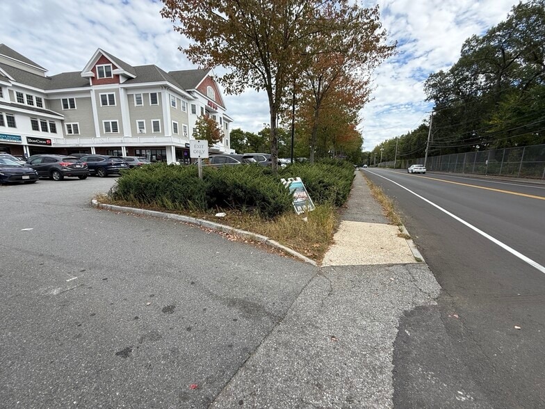 More Photos Of 1075 Westford St, Lowell Office For Lease