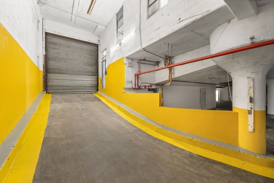 More Photos Of 122-128 N 11th St, Newark Manufacturing For Sale