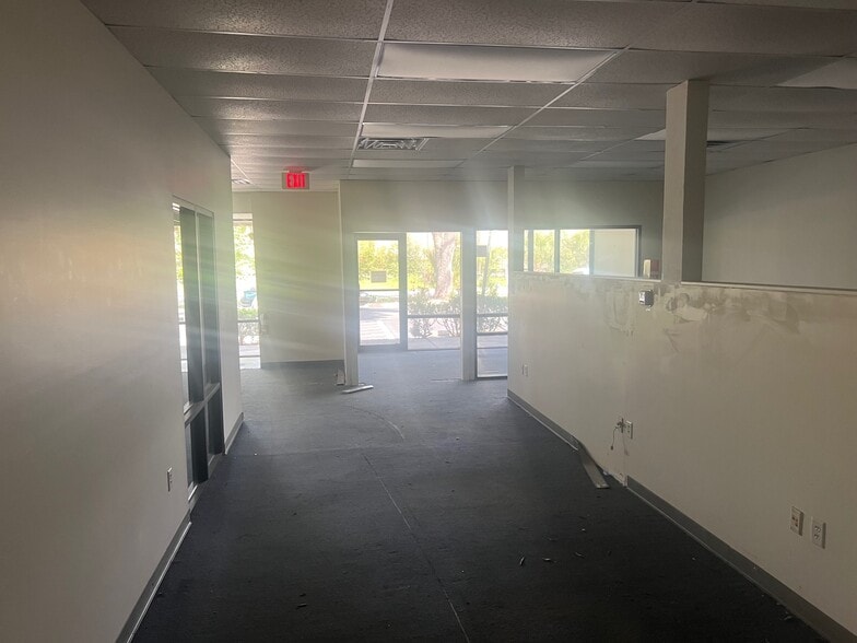 More Photos Of 2512 NE 1st Blvd, Gainesville Unknown For Lease