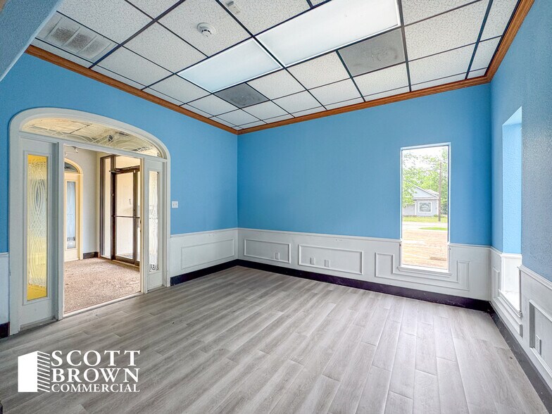 More Photos Of 1103 Elm, Denton Medical For Lease