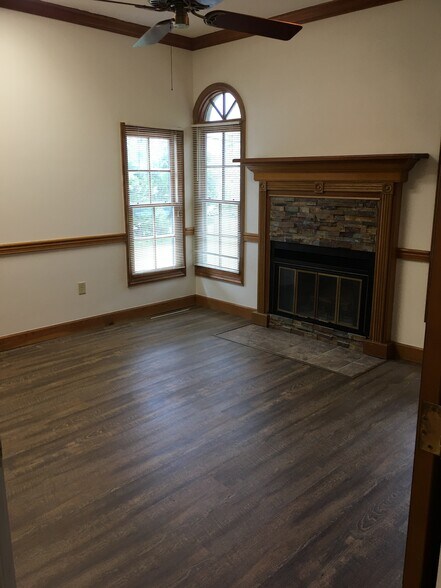 More Photos Of 1477 W Fairbanks Ave, Winter Park Office For Sale