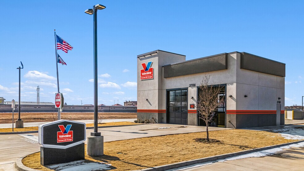 Primary Photo Of 3706 Milwaukee Ave, Lubbock Auto Repair For Sale